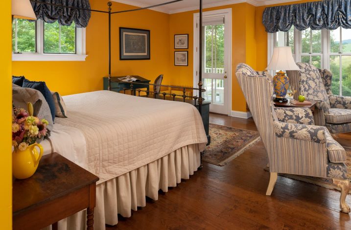 Romantic Virginia Bed and Breakfast | Deluxe King Suite with Fireplace