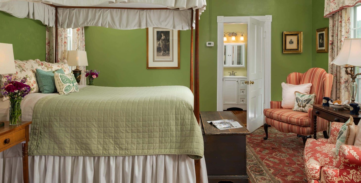 Northern Virginia Accommodations | Charming Queen Room at Our B&B